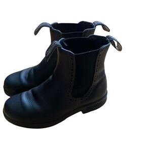 Blundstone Classic Chelsea Boots – Black Leather (Women’s 4.5)